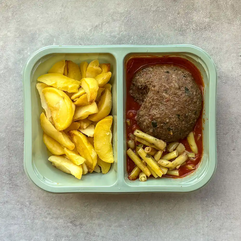 Ugnsbakad fetaostpannbiff m klyftpotatis & tomatsås